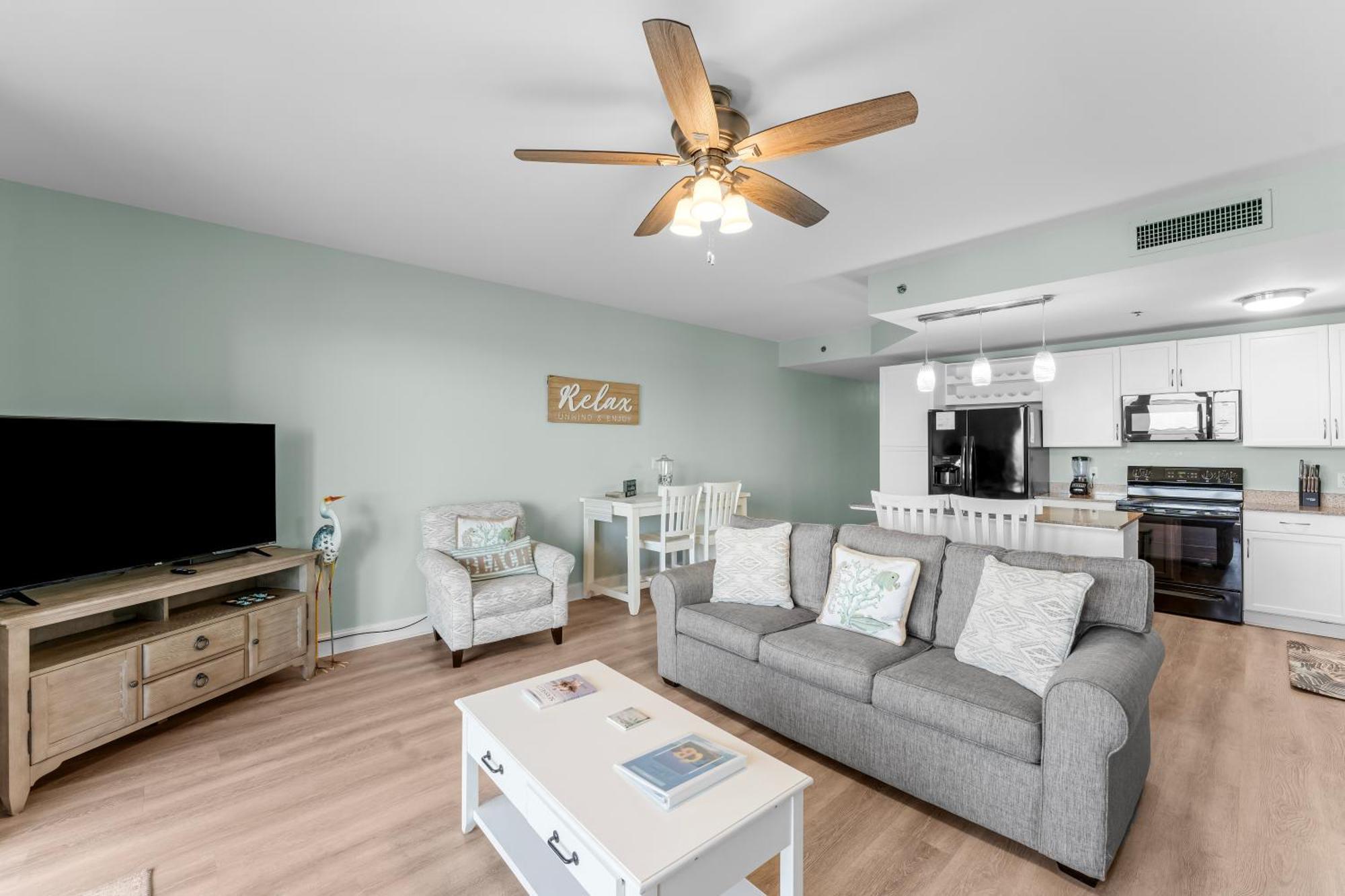 Living Right At Laketown Wharf #1016 By Nautical Properties Panama City Beach Bagian luar foto