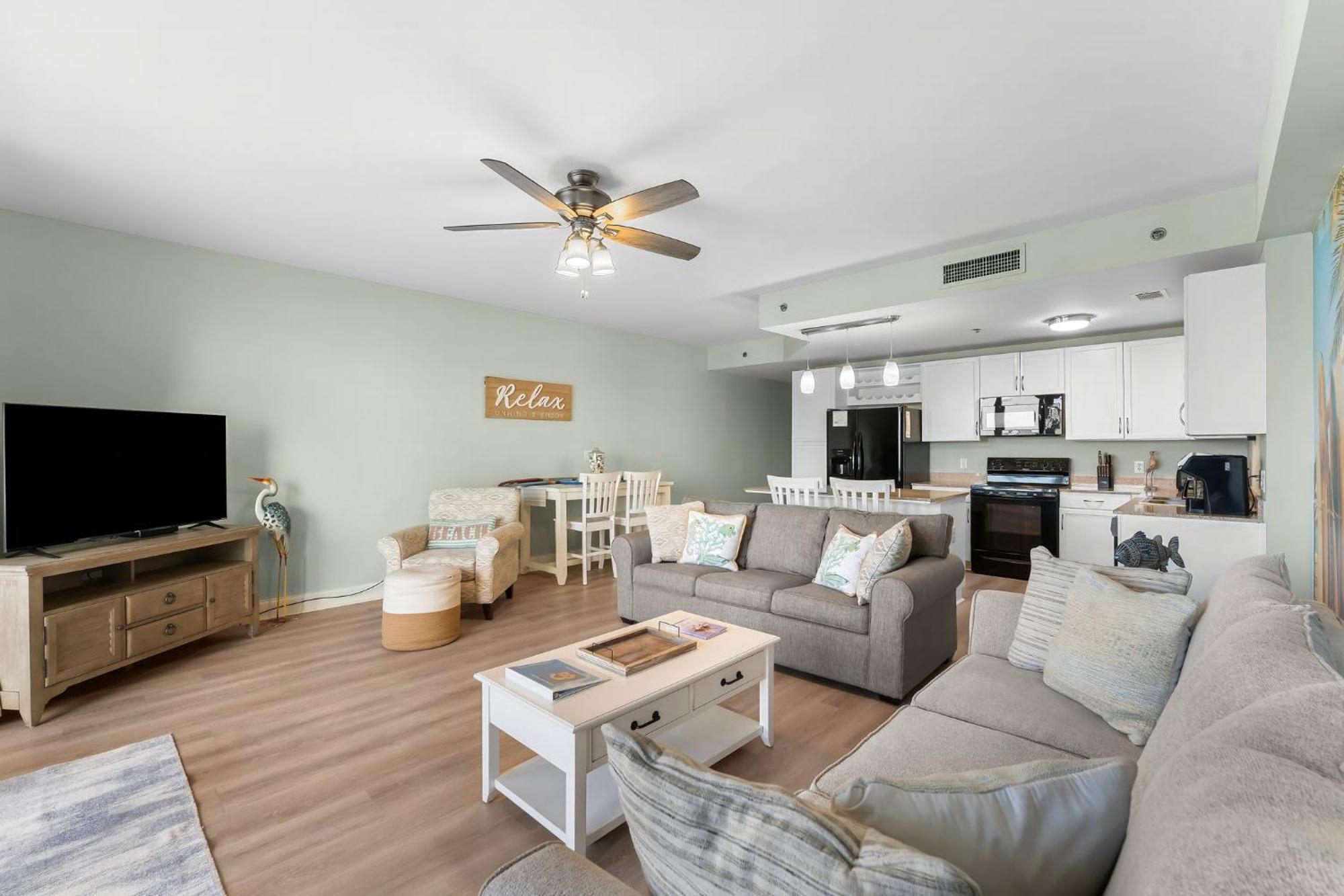 Living Right At Laketown Wharf #1016 By Nautical Properties Panama City Beach Bagian luar foto